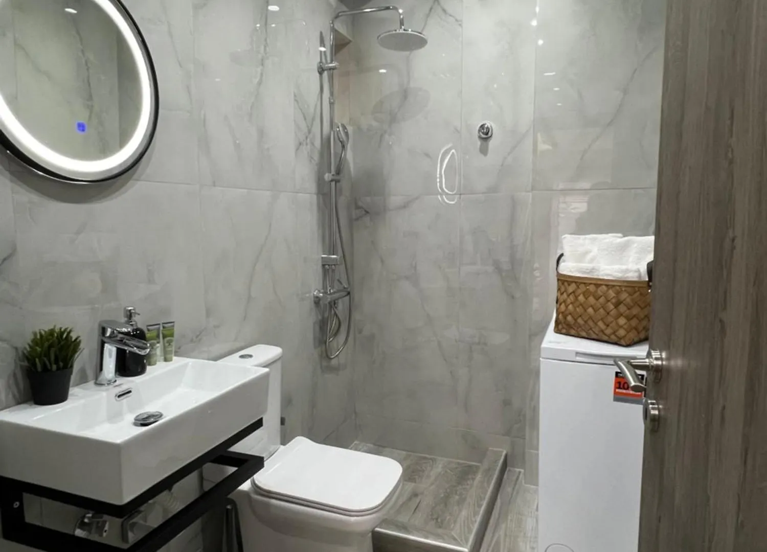 The City Block 2 Apartment Thessaloniki Greece